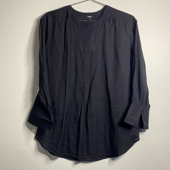 NWT Express Lyocell Blend Lightweight Black Top - Picture 1 of 6